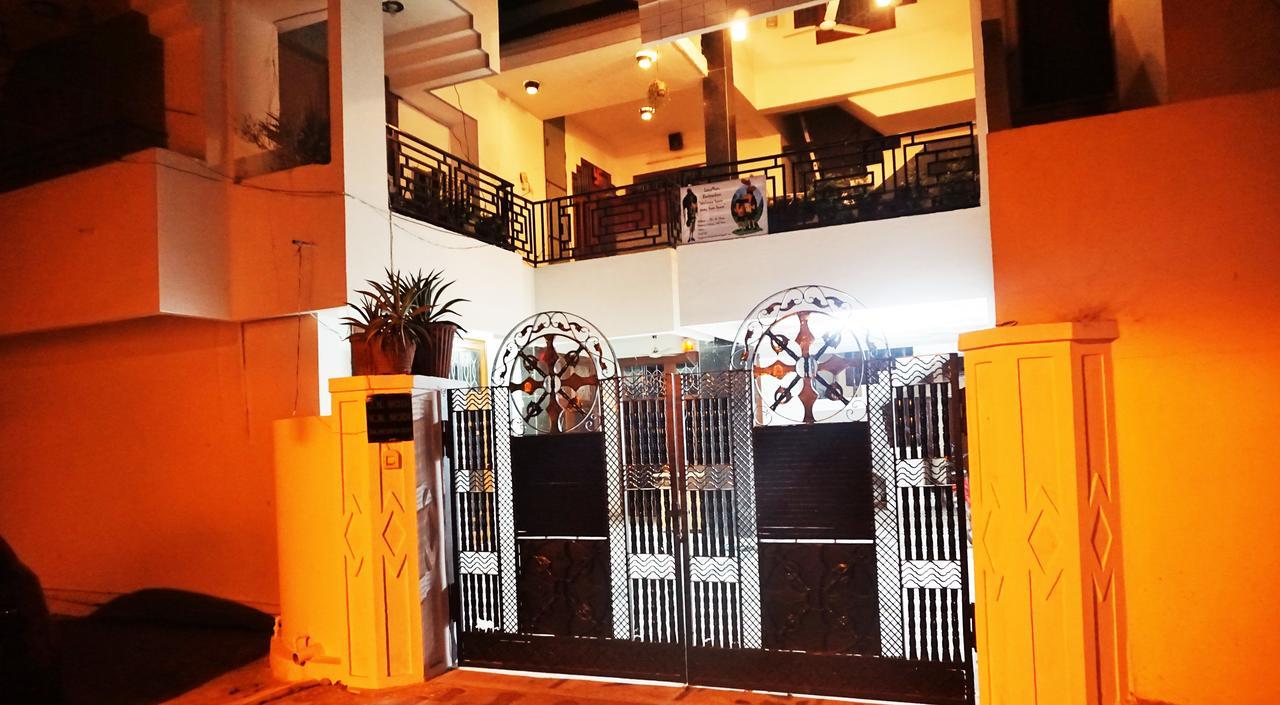 ג'איפור Lazy Mozo Backpackers Hostel מראה חיצוני תמונה